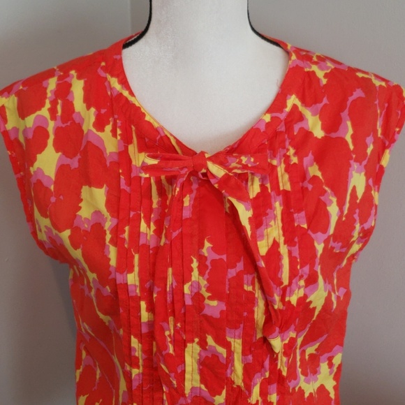 GAP | Poppy Flower | Button Down | Sleeveless Top - Picture 3 of 5
